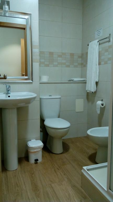 Hostal Restaurante Rancheiro Vigo Habitación foto